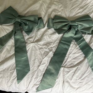 Flower girl belts with bows